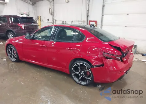 2024 Alfa Romeo Giulia Ti Awd z USA, uszkodzony, nr VIN ZARFANBN9R7680455
